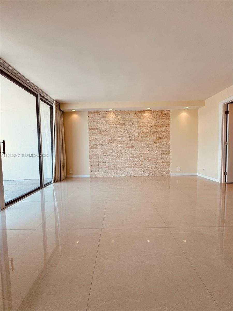 Small Image of 1901 BRICKELL AVE #B2106, Miami Number 6