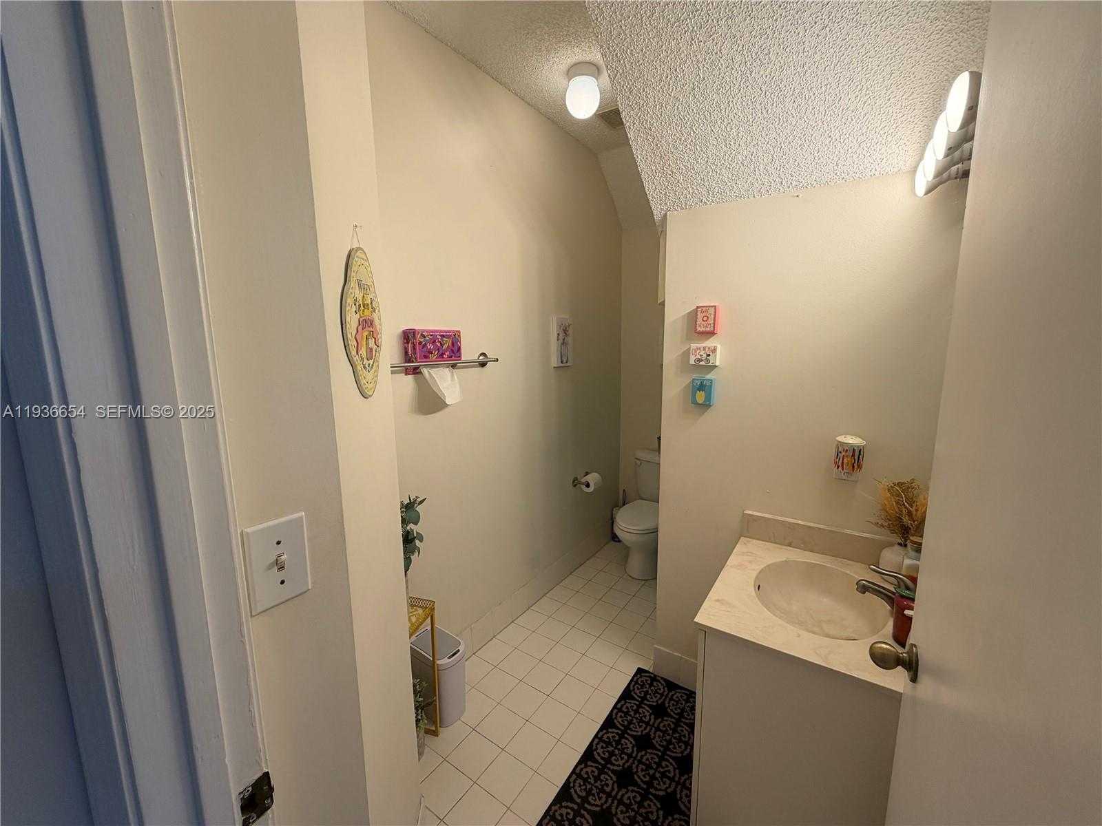 Small Image of 4908 SOUTH WEST 151ST AVE #1, Davie Number 24