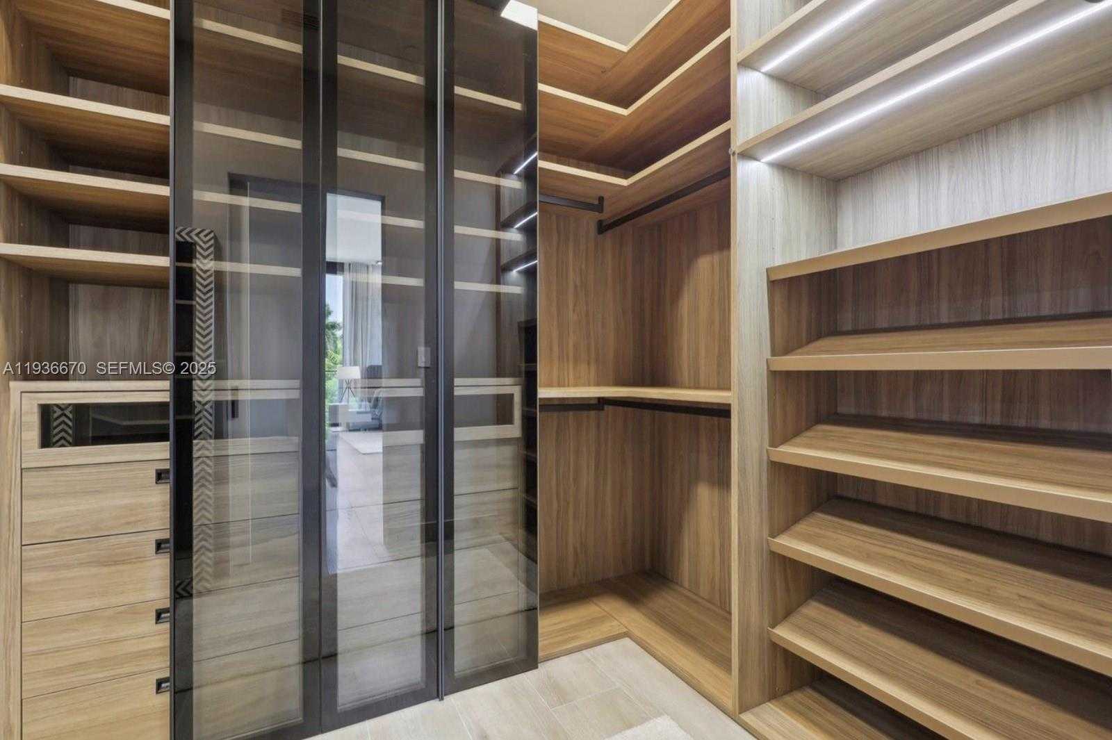 Small Image of 3581 EAST GLENCOE ST #309, Miami Number 33