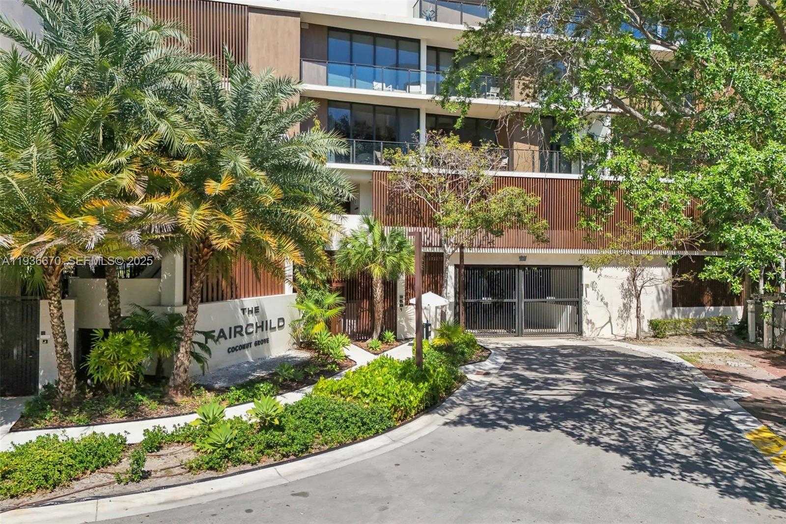 Small Image of 3581 EAST GLENCOE ST #309, Miami Number 41