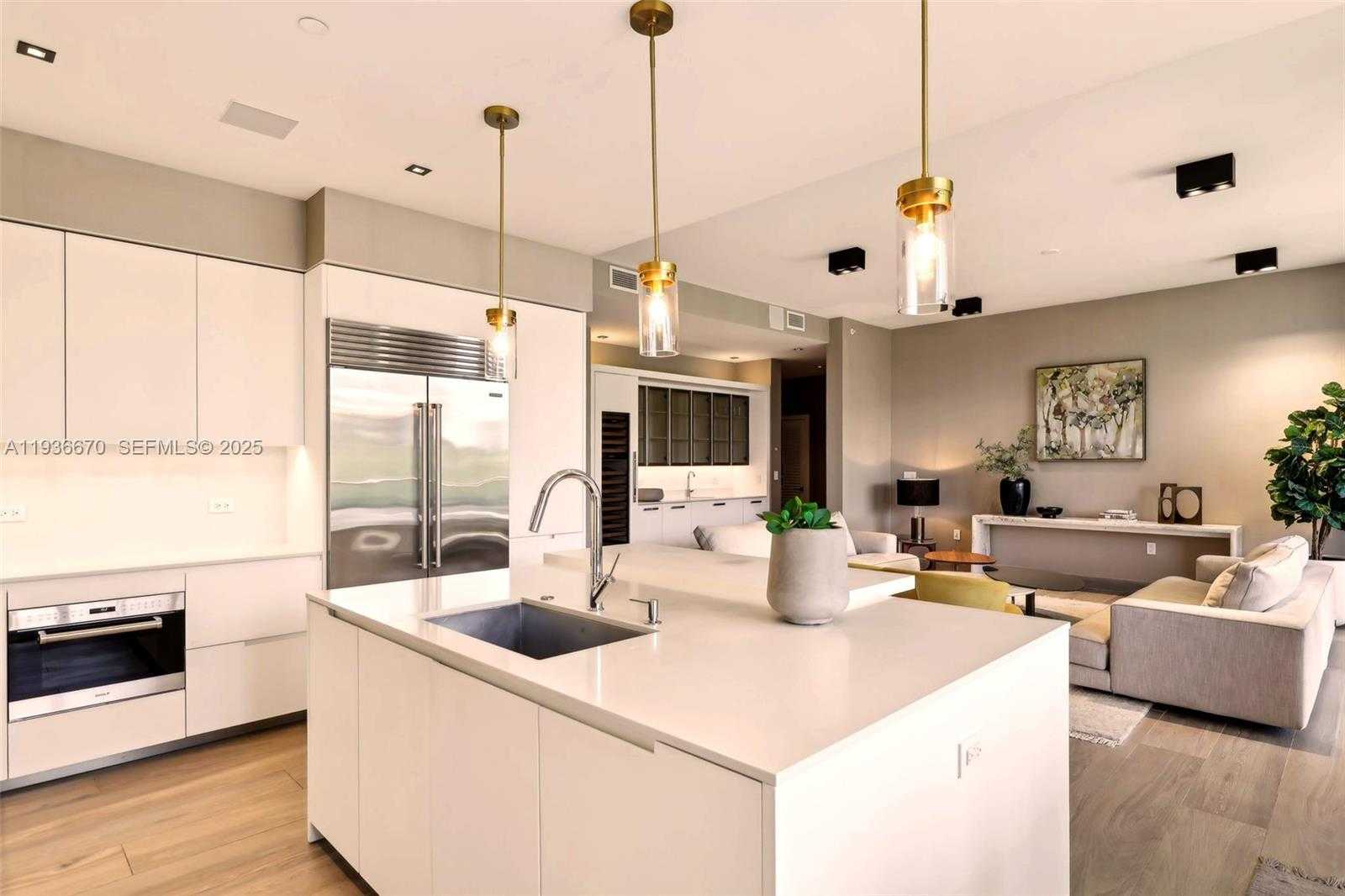 Small Image of 3581 EAST GLENCOE ST #309, Miami Number 8