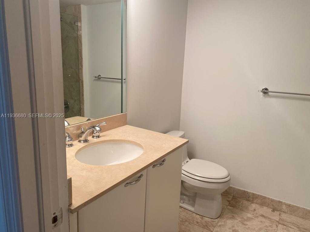 Small Image of 2101 BRICKELL AVE #1001, Miami Number 13