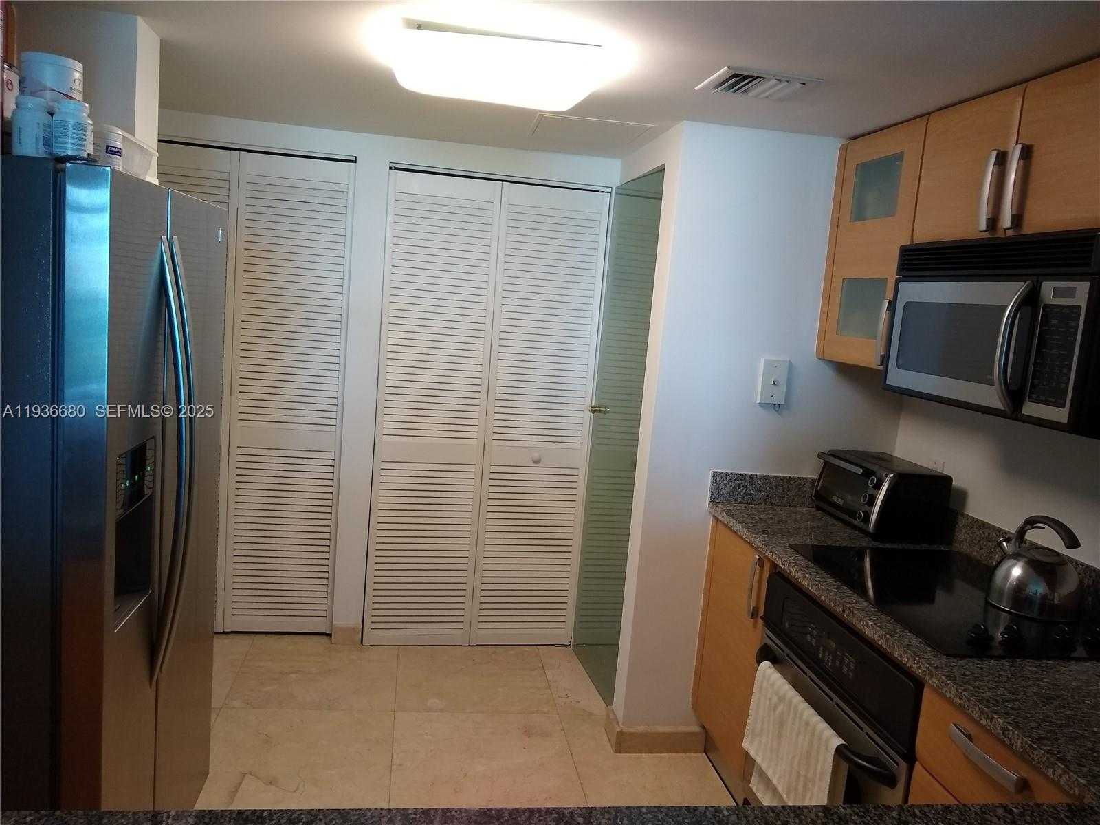 Small Image of 2101 BRICKELL AVE #1001, Miami Number 18