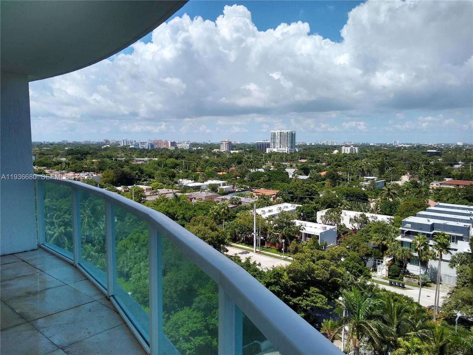 Small Image of 2101 BRICKELL AVE #1001, Miami Number 3