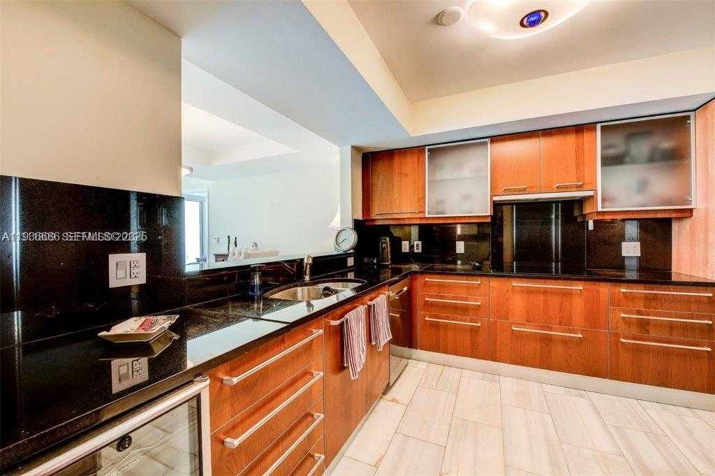 Small Image of 1331 BRICKELL BAY DR #903, Miami Number 14