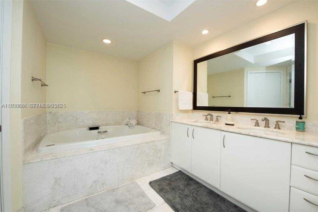 Small Image of 1331 BRICKELL BAY DR #903, Miami Number 24