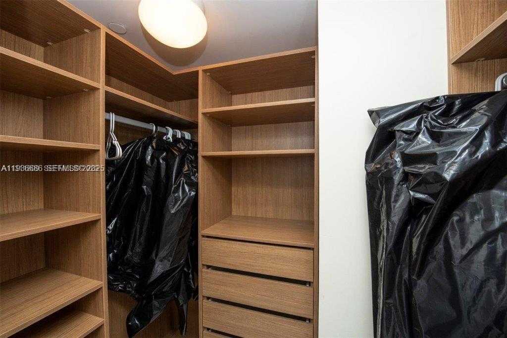 Small Image of 1331 BRICKELL BAY DR #903, Miami Number 27