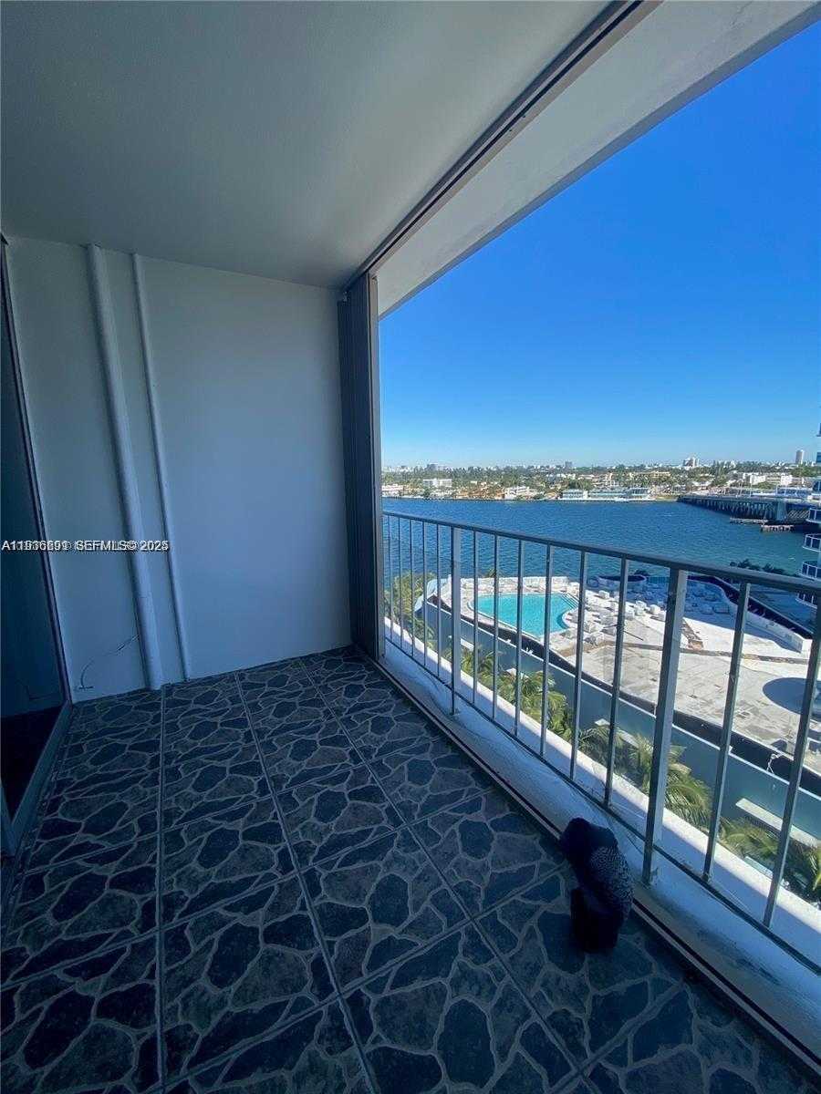 Small Image of 1865 EAST 79TH ST CSWY #10M, North Bay Village Number 3