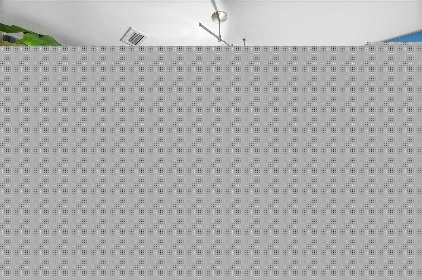 Small Image of 2301 COLLINS AVE #408, Miami Beach Number 3