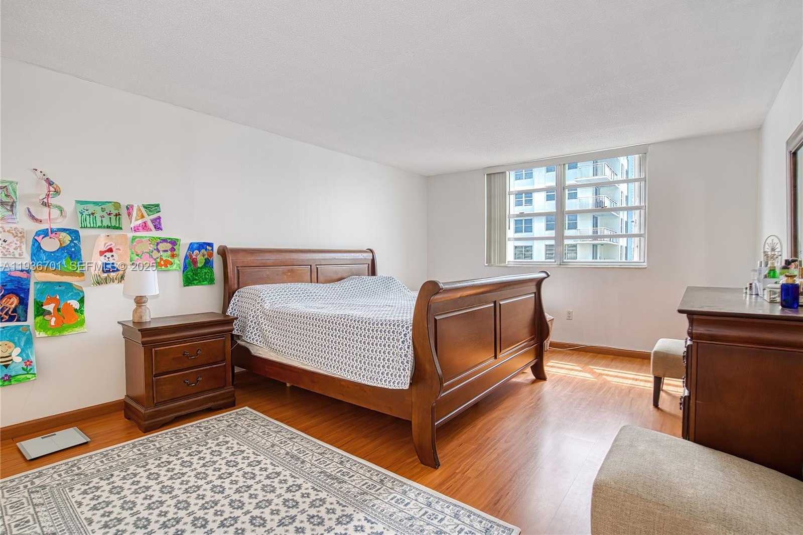 Small Image of 1833 SOUTH OCEAN DR #902, Hallandale Beach Number 12