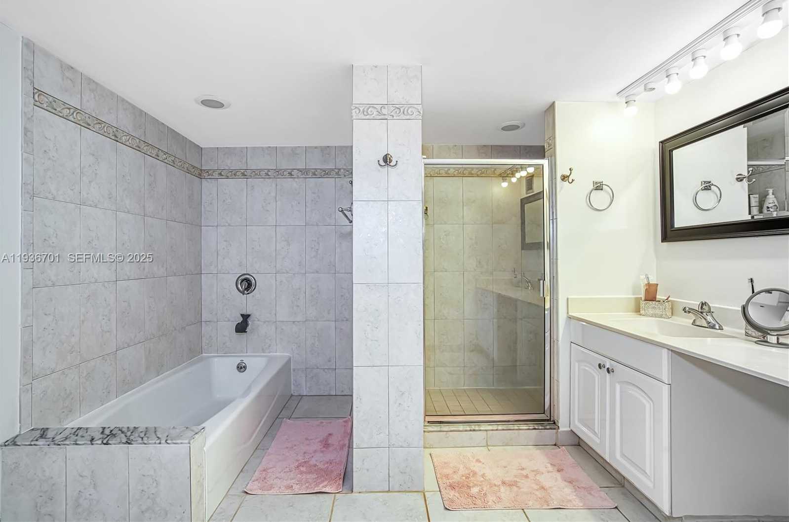 Small Image of 1833 SOUTH OCEAN DR #902, Hallandale Beach Number 14