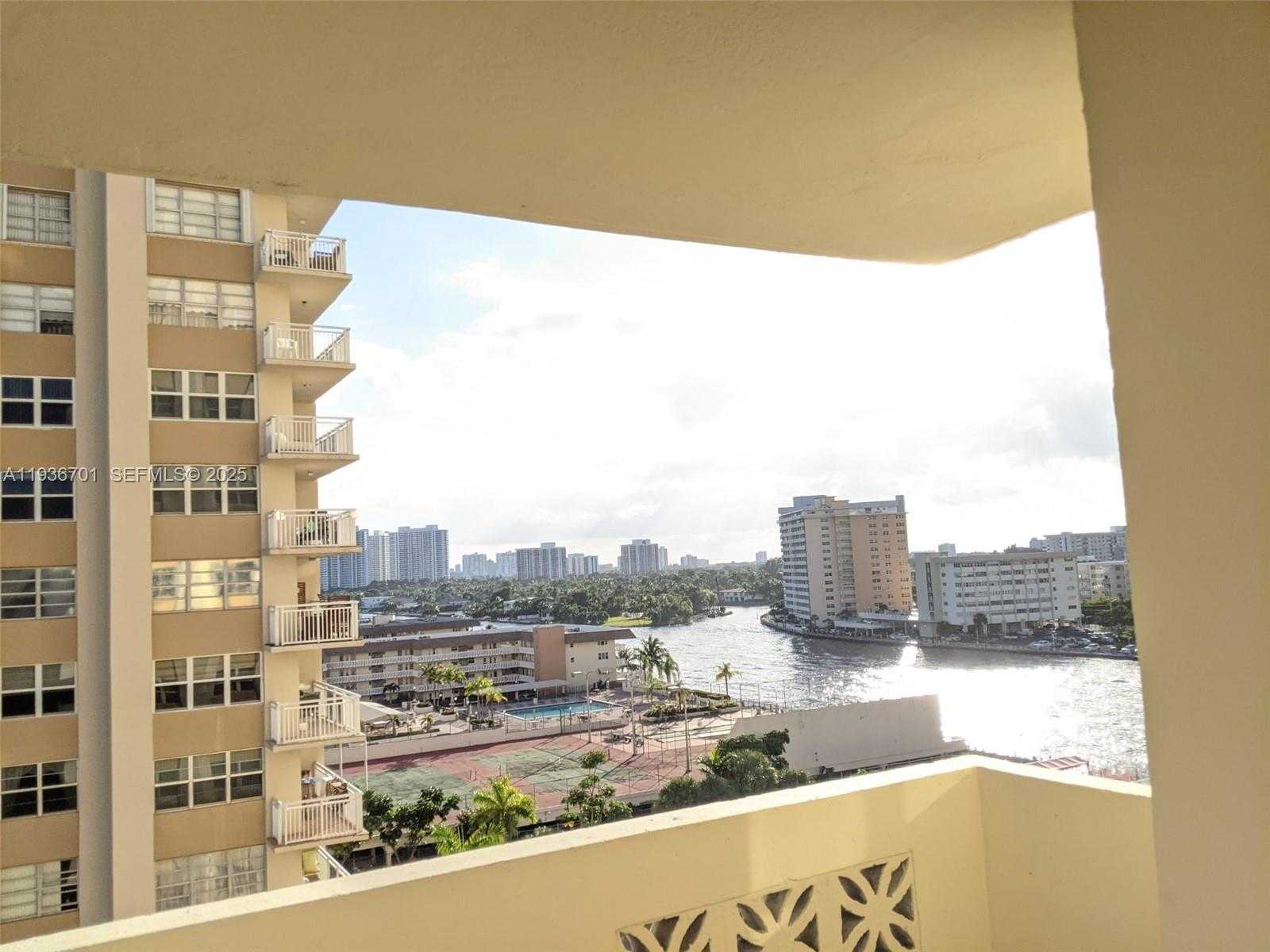 Small Image of 1833 SOUTH OCEAN DR #902, Hallandale Beach Number 20