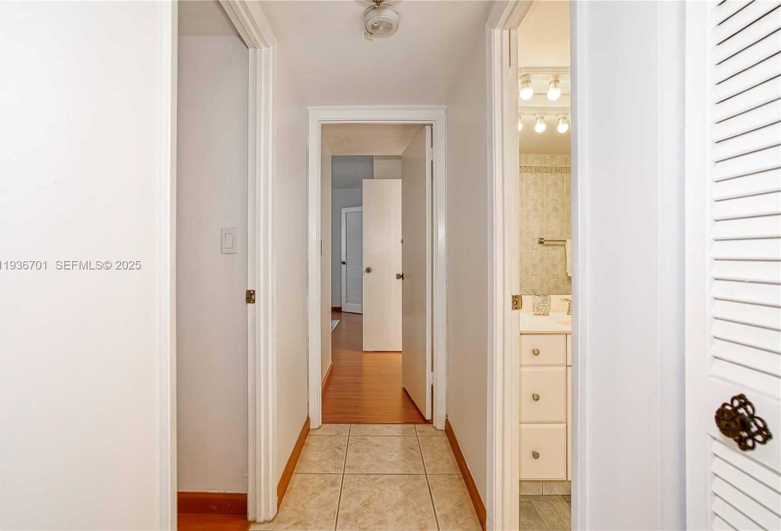 Small Image of 1833 SOUTH OCEAN DR #902, Hallandale Beach Number 23