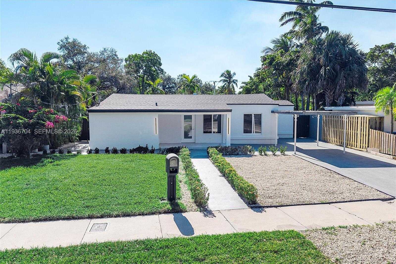 Small Image of 300 SOUTH WEST 11TH CT, Fort Lauderdale Number 1