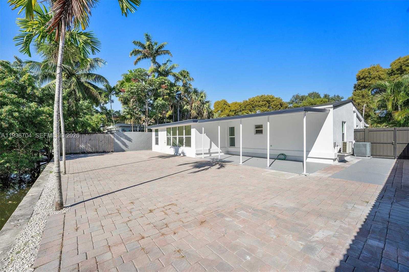 Small Image of 300 SOUTH WEST 11TH CT, Fort Lauderdale Number 31