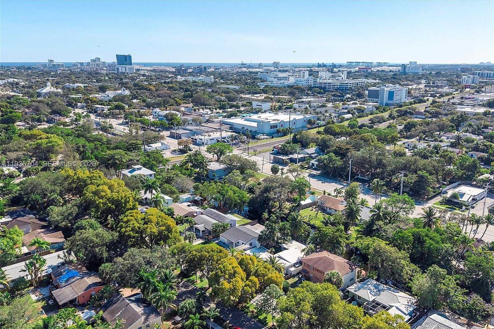 Small Image of 300 SOUTH WEST 11TH CT, Fort Lauderdale Number 38