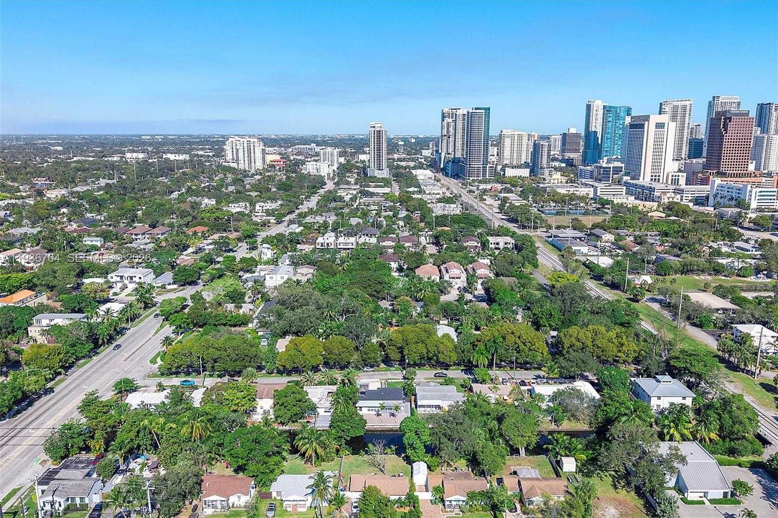 Small Image of 300 SOUTH WEST 11TH CT, Fort Lauderdale Number 45