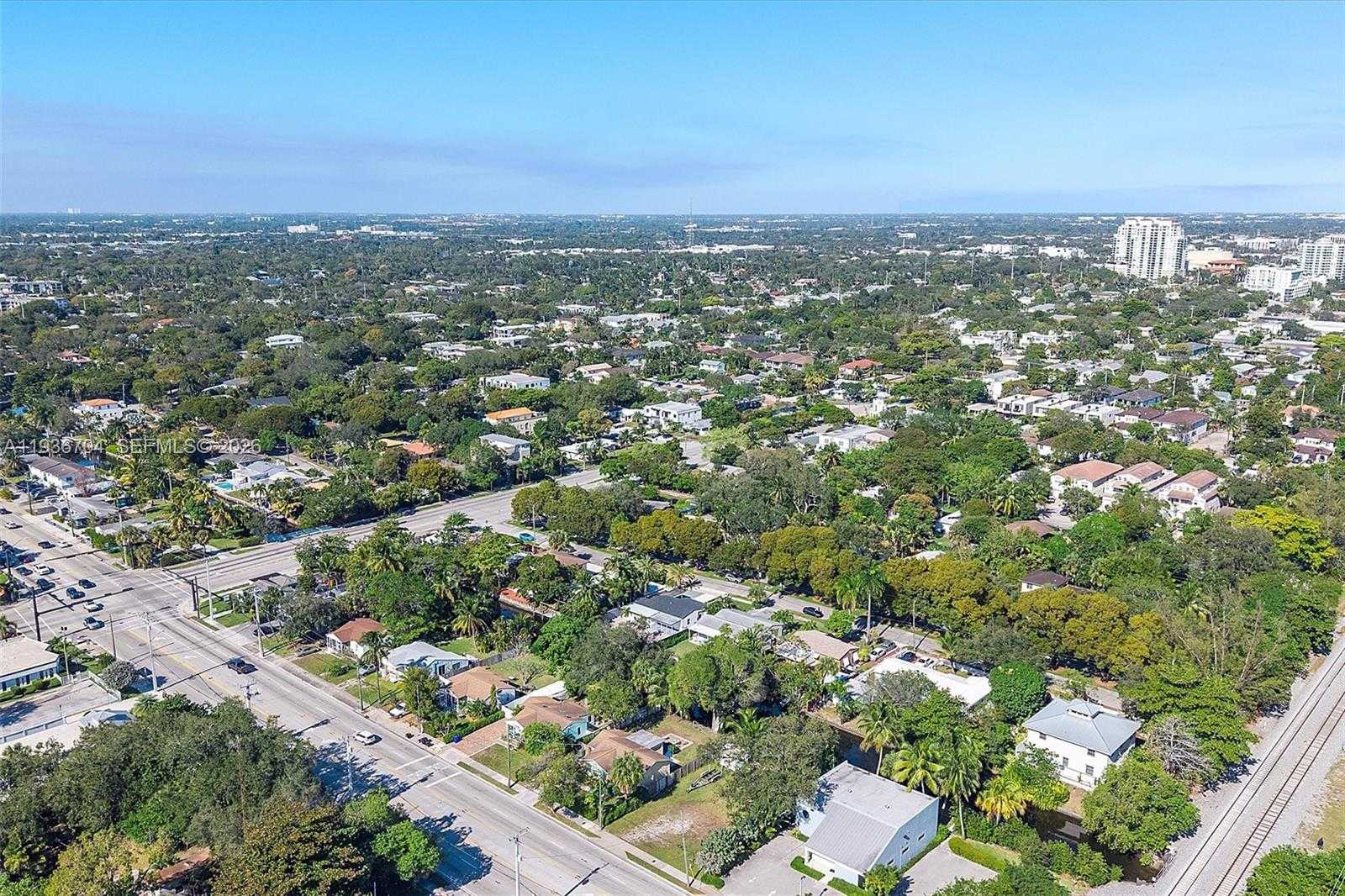 Small Image of 300 SOUTH WEST 11TH CT, Fort Lauderdale Number 47