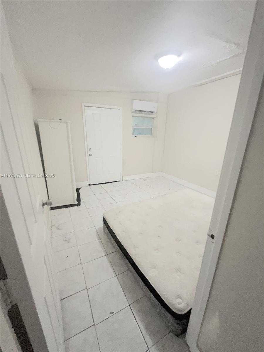 Imagen de Pequeño Objeto