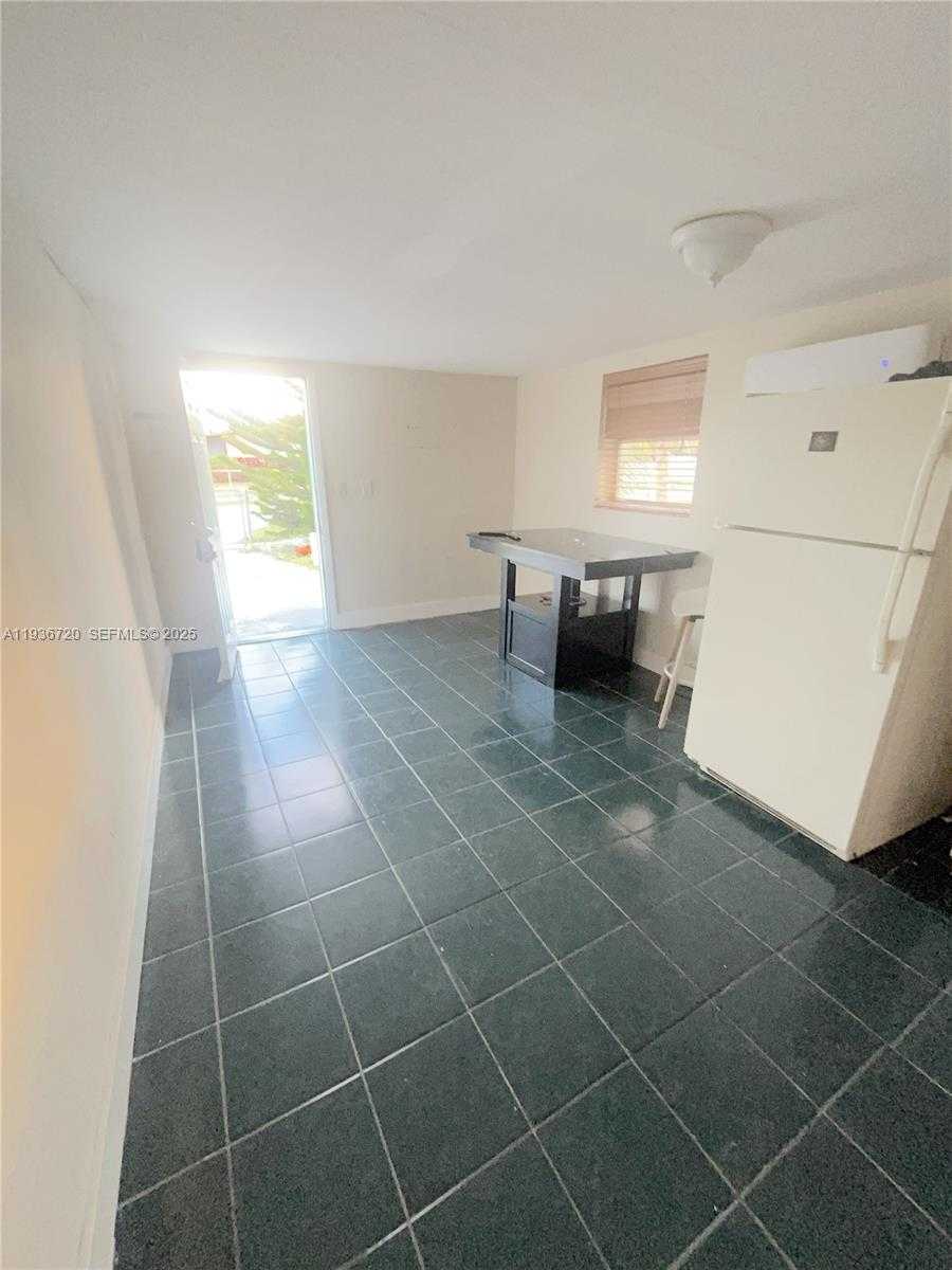 Imagen de Pequeño Objeto