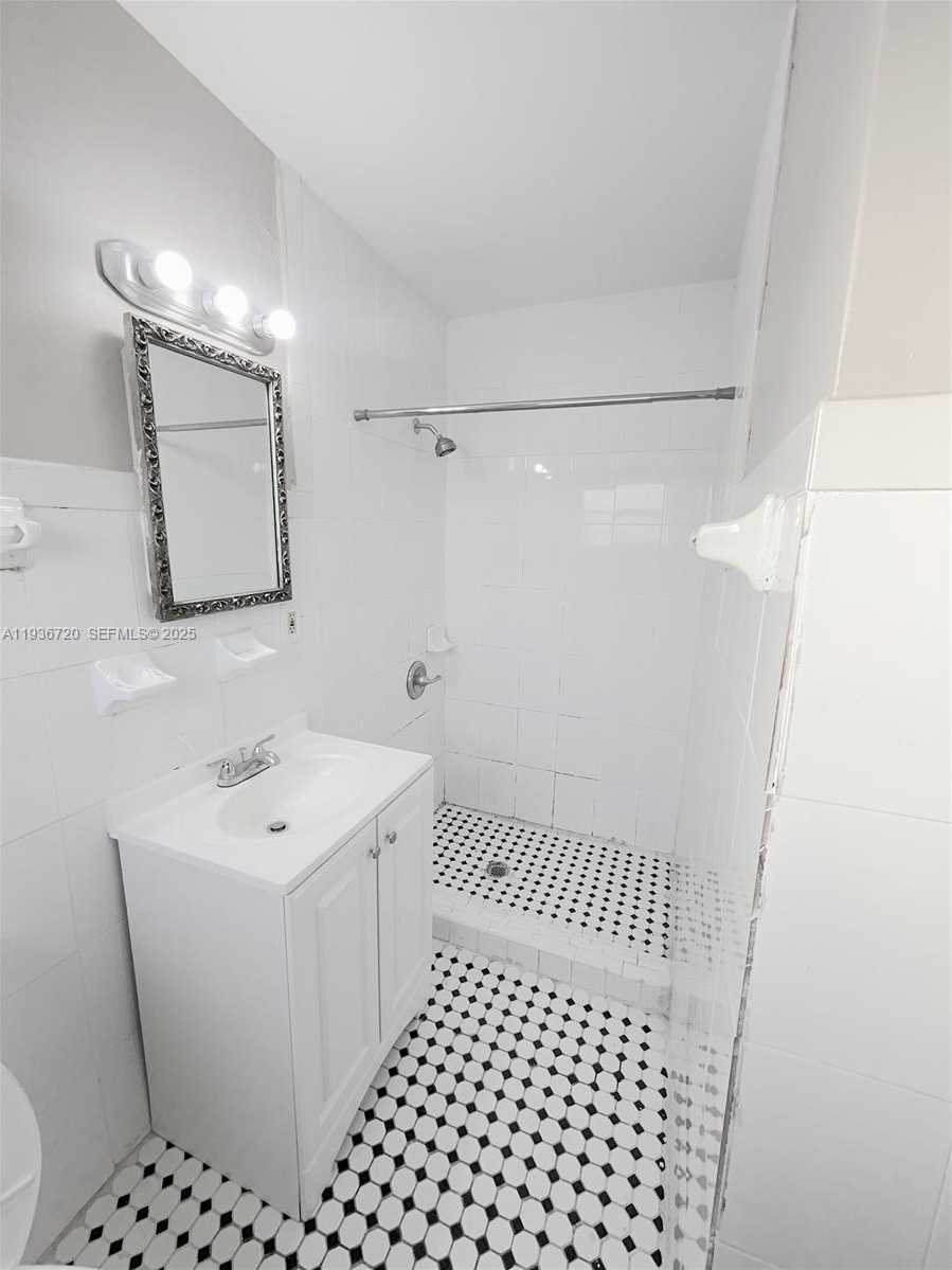 Imagen de Pequeño Objeto