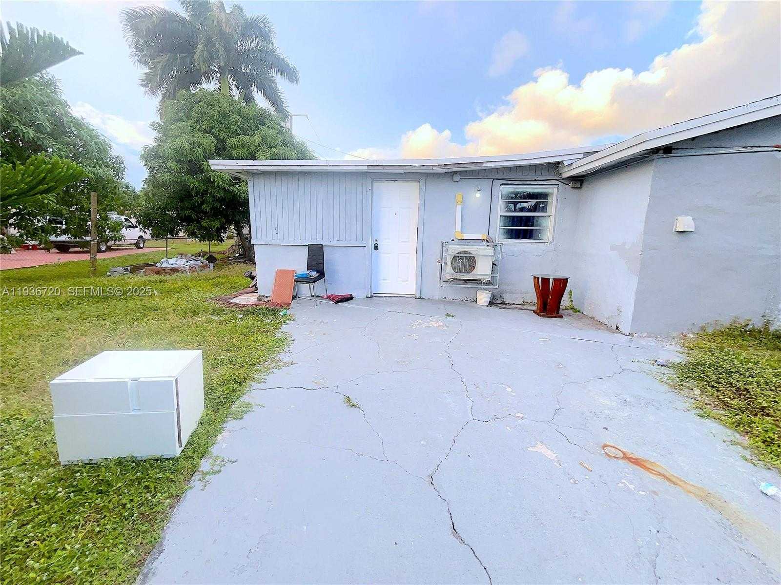 Imagen de Pequeño Objeto