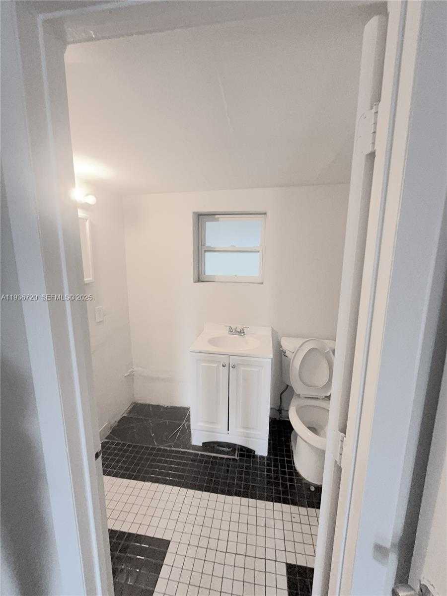 Imagen de Pequeño Objeto