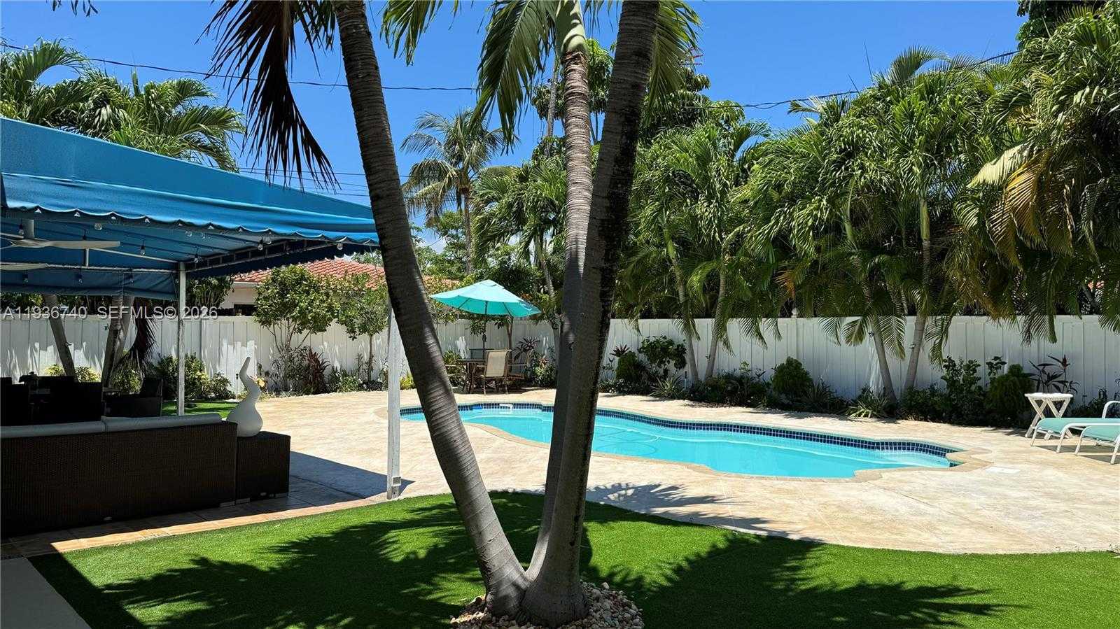 Imagen de Pequeño Objeto