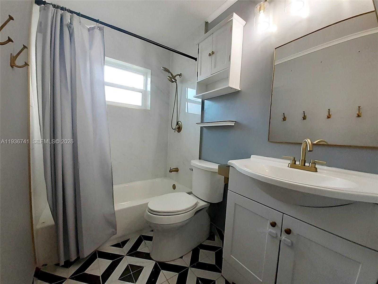 Small Image of 2109 NORTH PARK RD, Hollywood Number 13