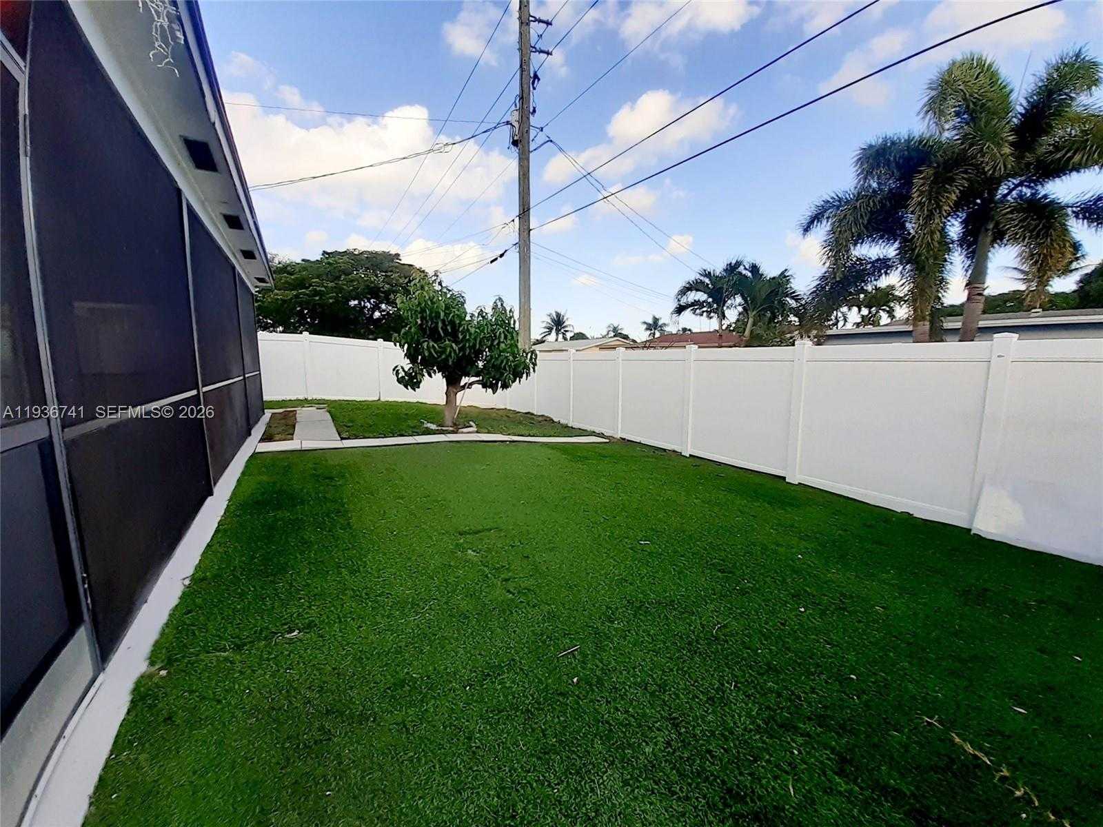 Small Image of 2109 NORTH PARK RD, Hollywood Number 17