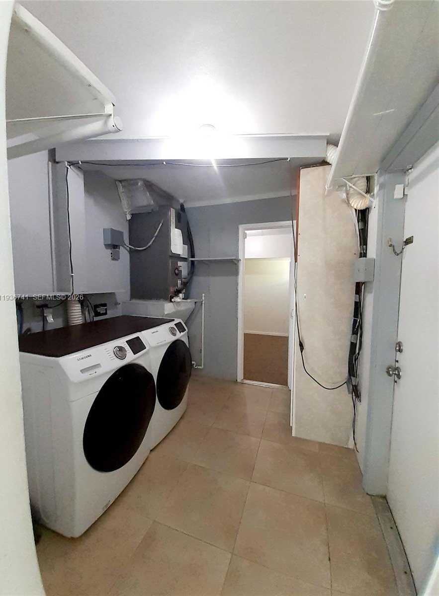 Small Image of 2109 NORTH PARK RD, Hollywood Number 19