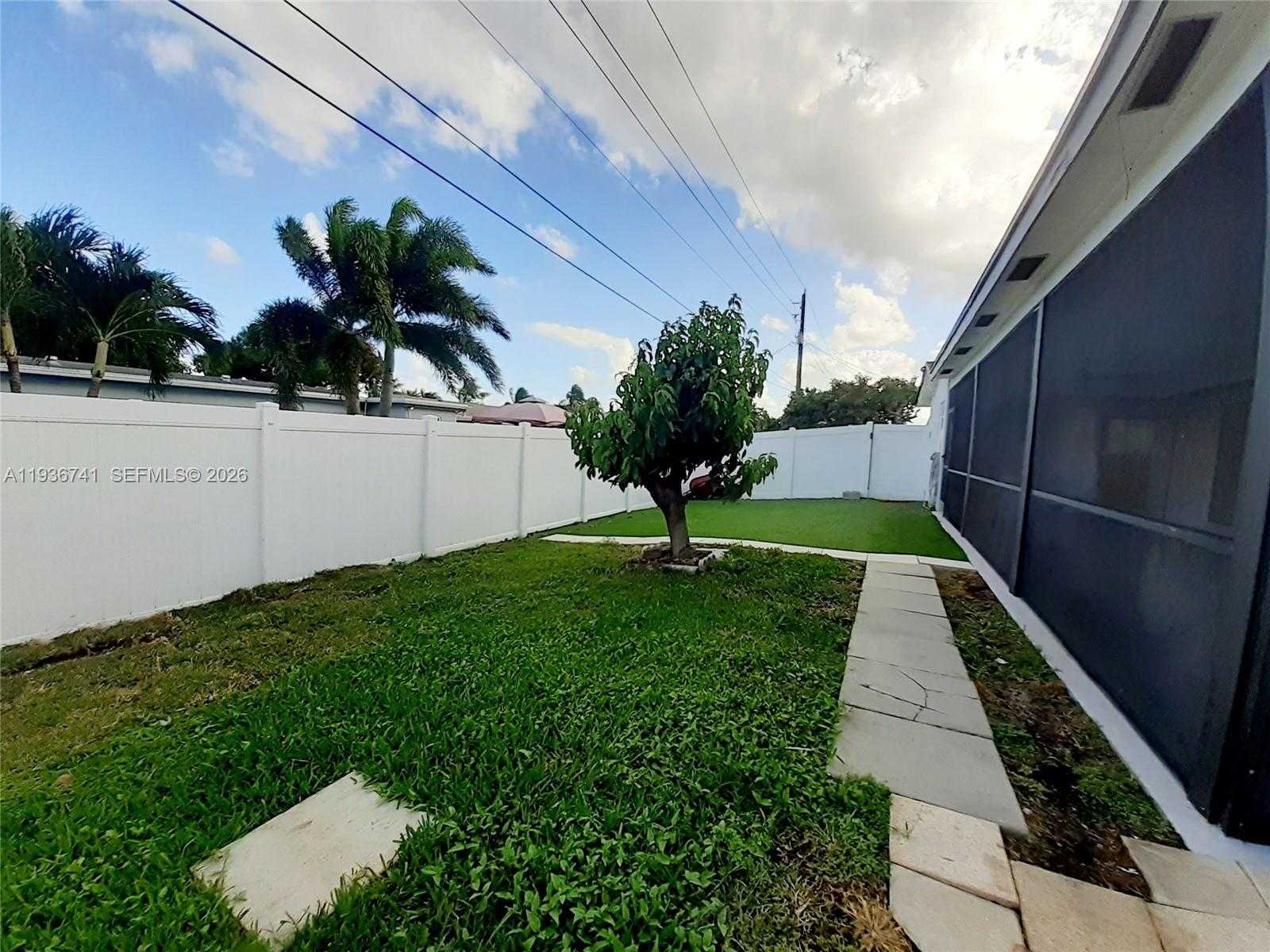 Small Image of 2109 NORTH PARK RD, Hollywood Number 21