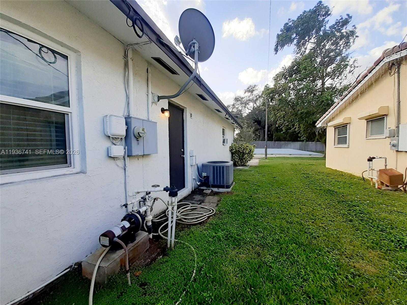 Small Image of 2109 NORTH PARK RD, Hollywood Number 22