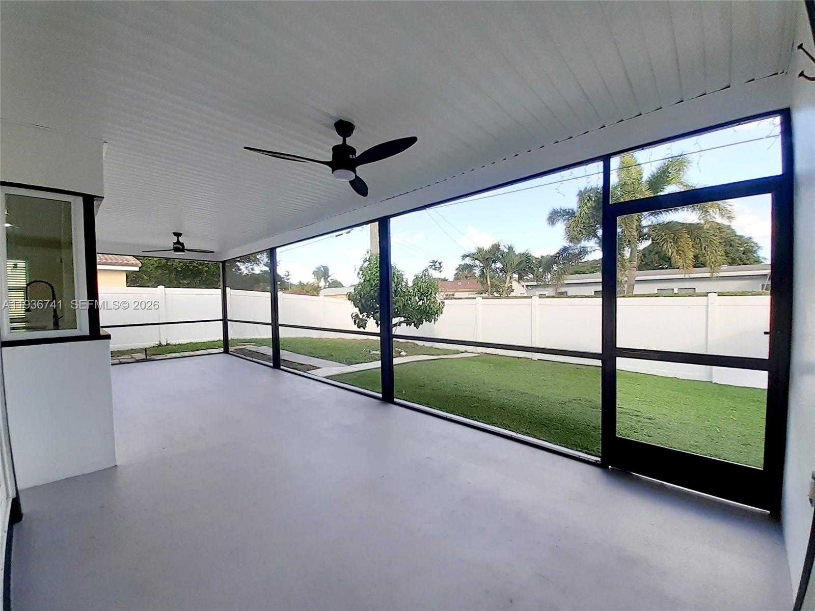 Small Image of 2109 NORTH PARK RD, Hollywood Number 23