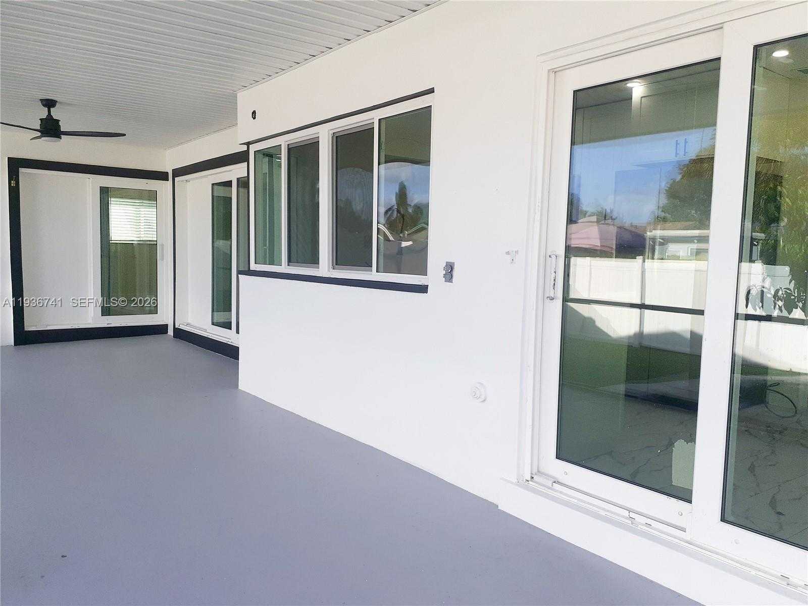 Small Image of 2109 NORTH PARK RD, Hollywood Number 24