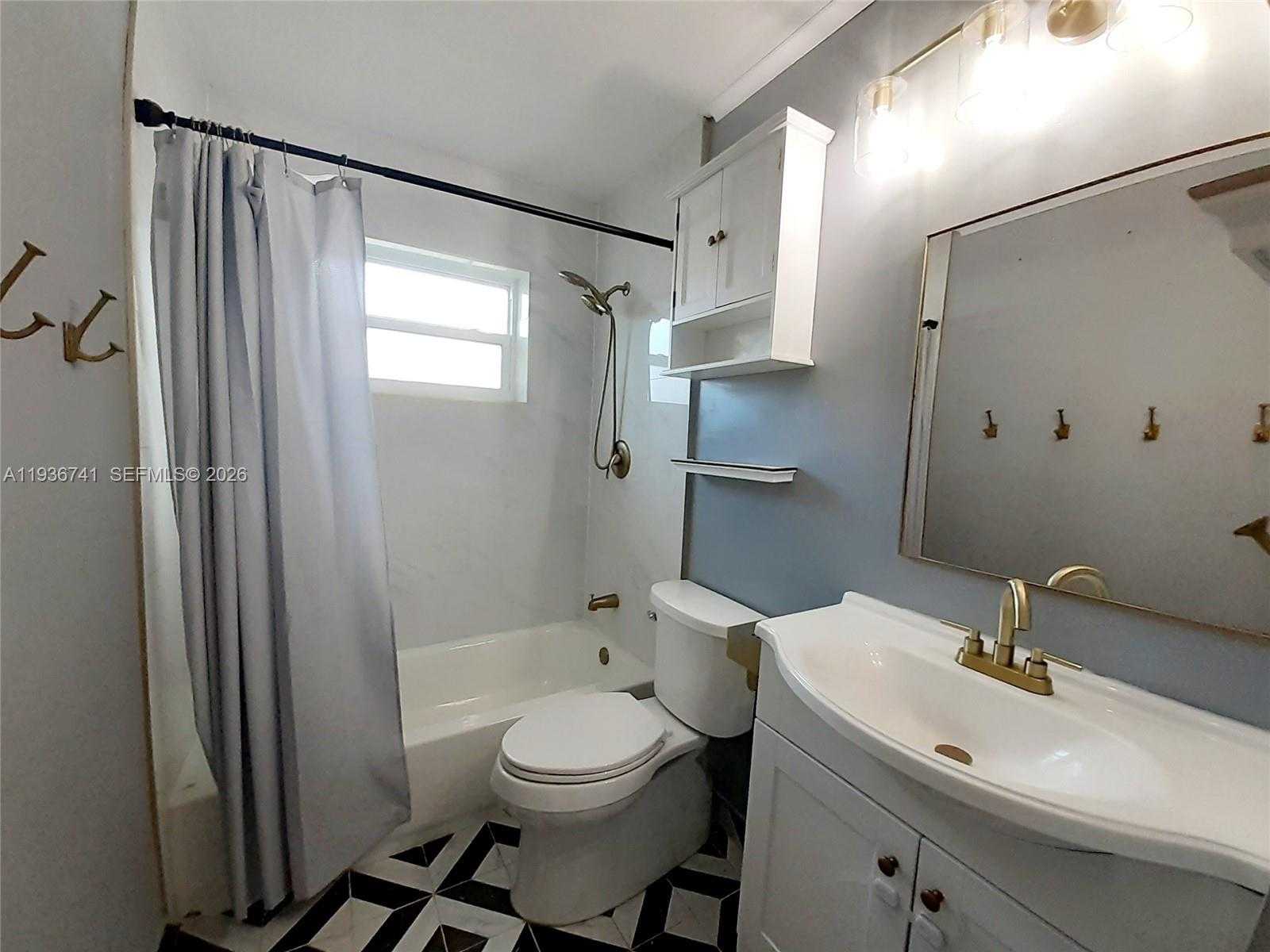 Small Image of 2109 NORTH PARK RD, Hollywood Number 25