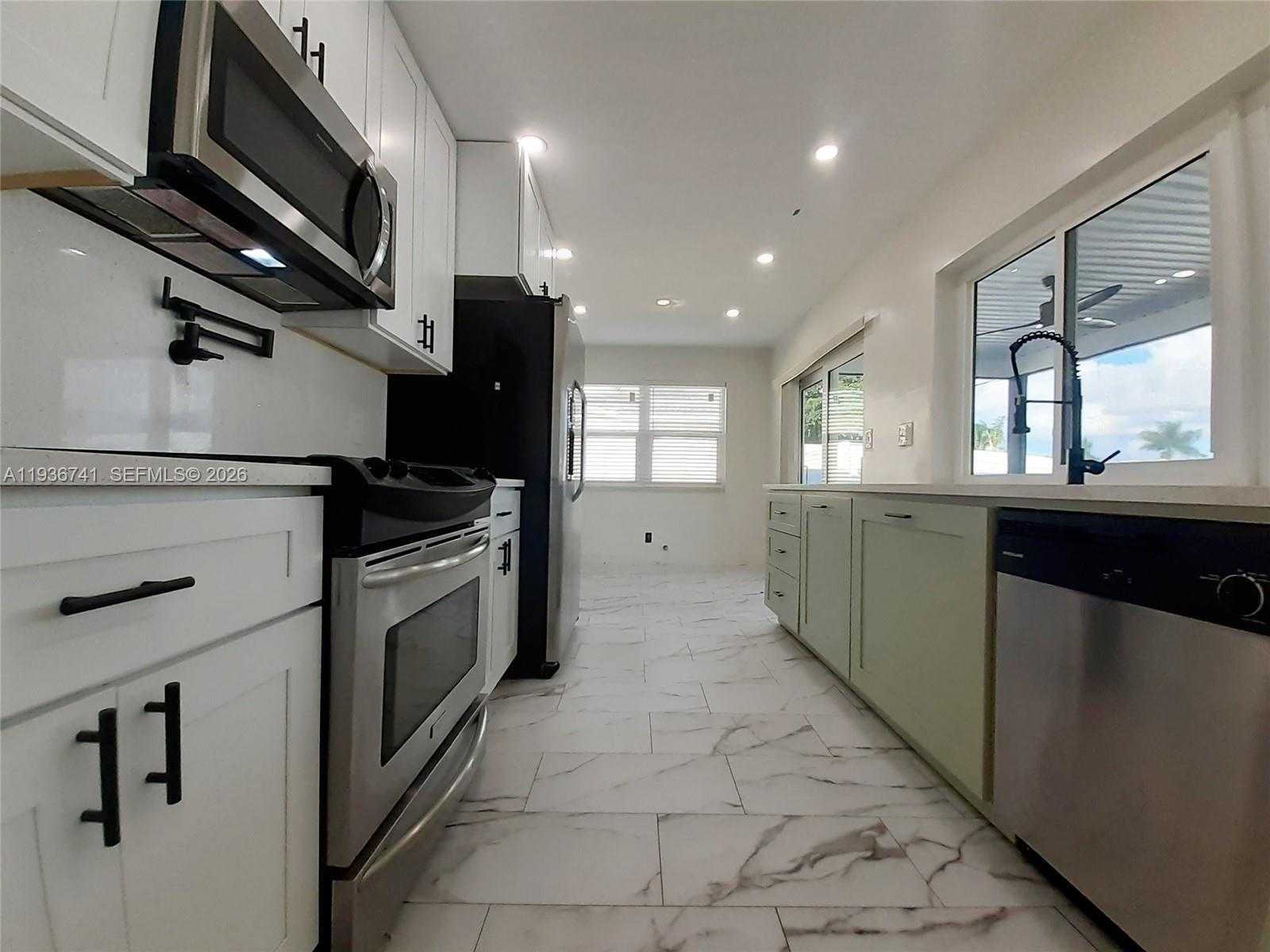 Small Image of 2109 NORTH PARK RD, Hollywood Number 31