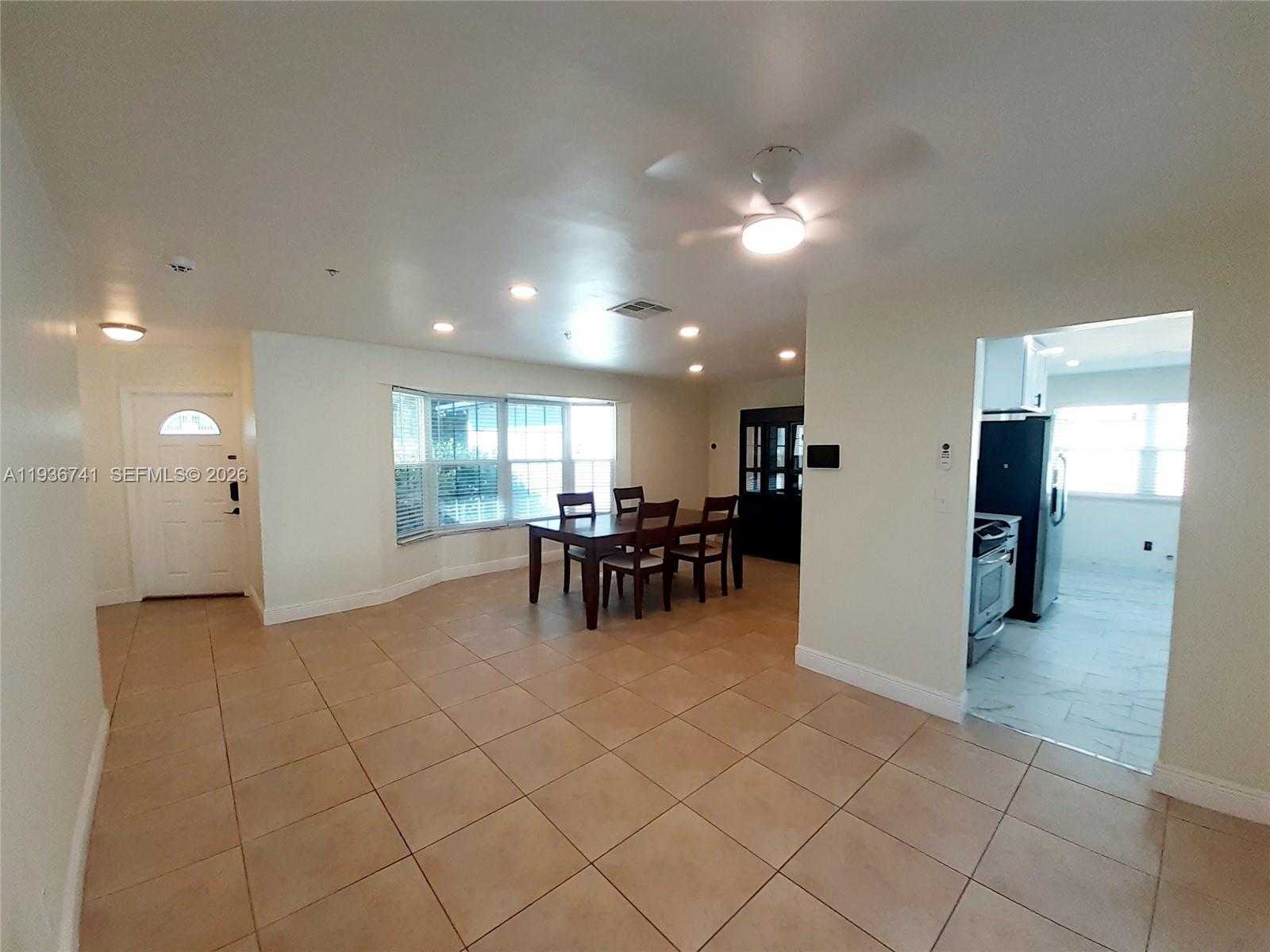 Small Image of 2109 NORTH PARK RD, Hollywood Number 5