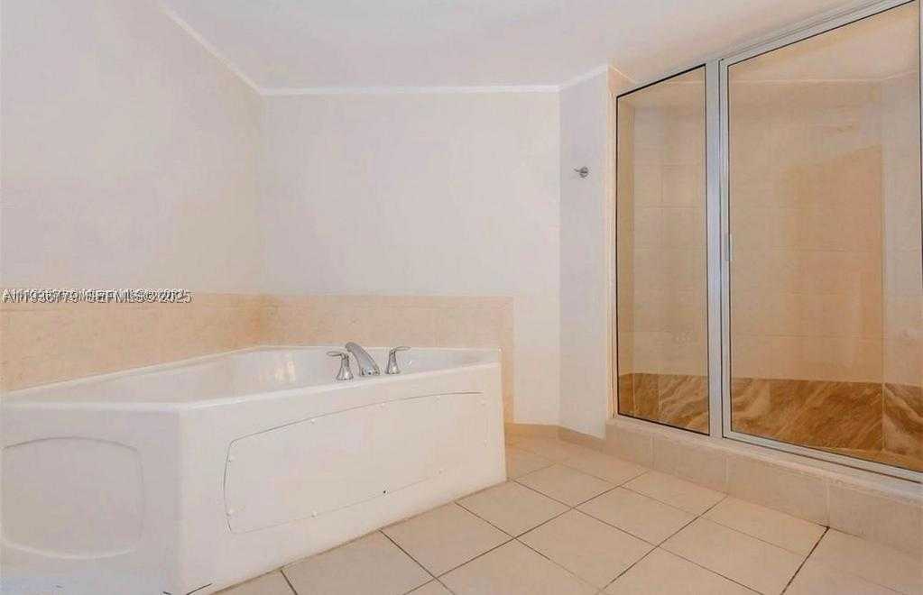 Small Image of 16699 COLLINS AVE #3902, Sunny Isles Beach Number 9