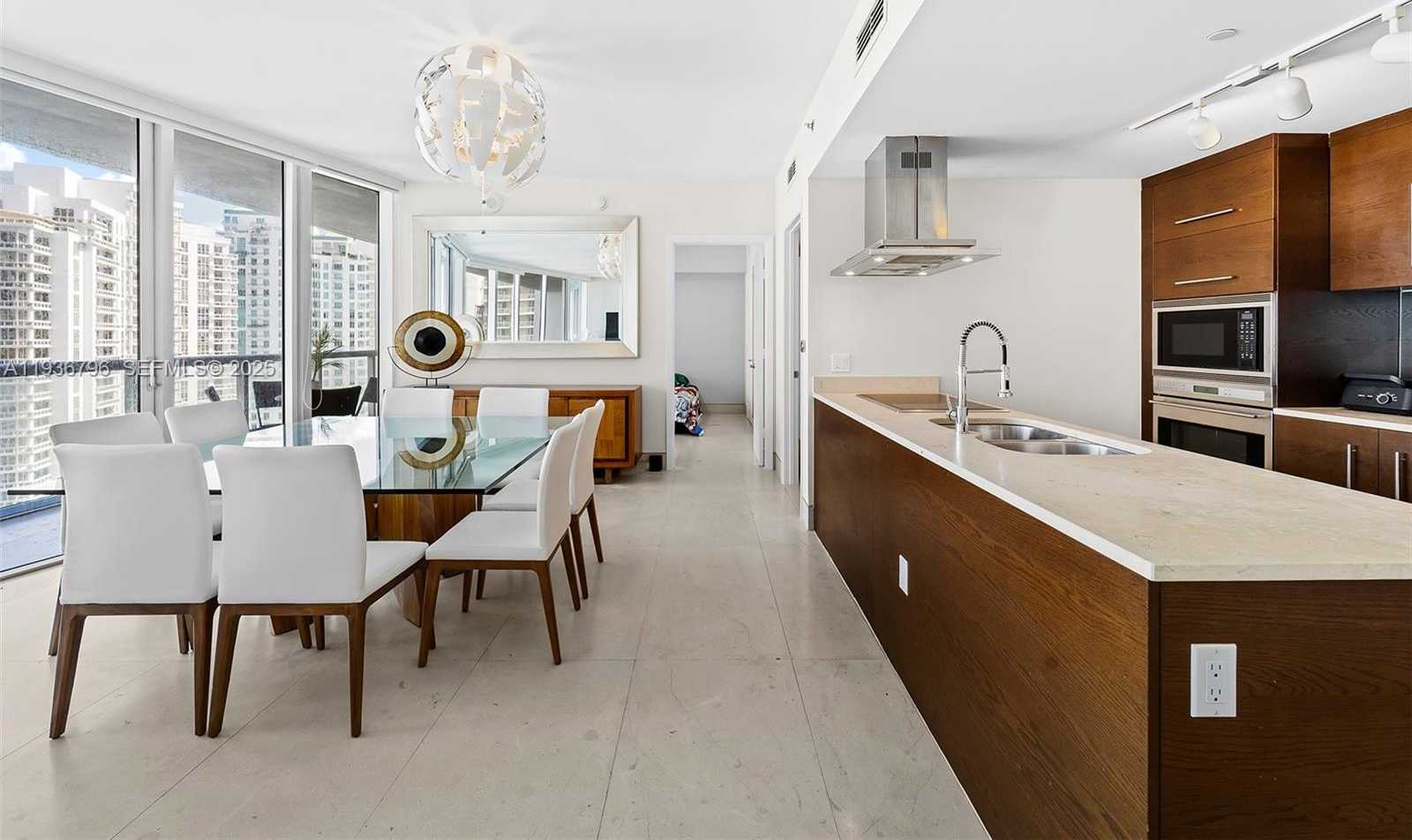 Imagen de Pequeño Objeto