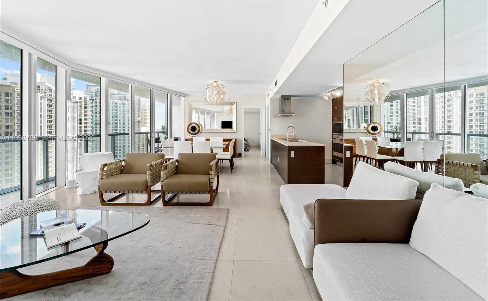 Imagen de Pequeño Objeto