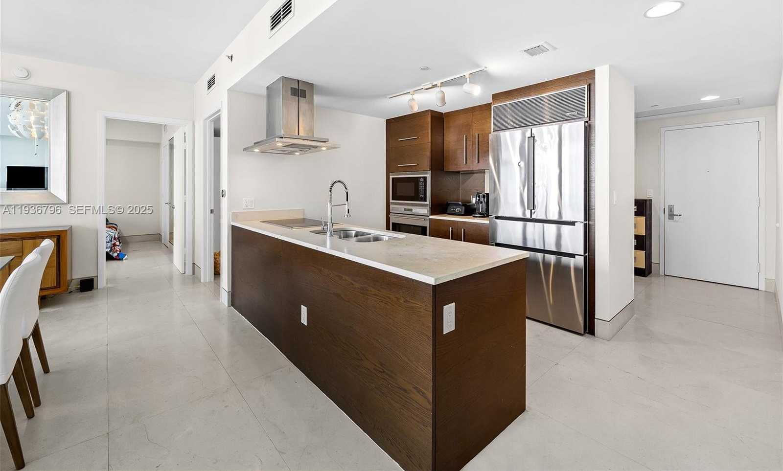 Imagen de Pequeño Objeto