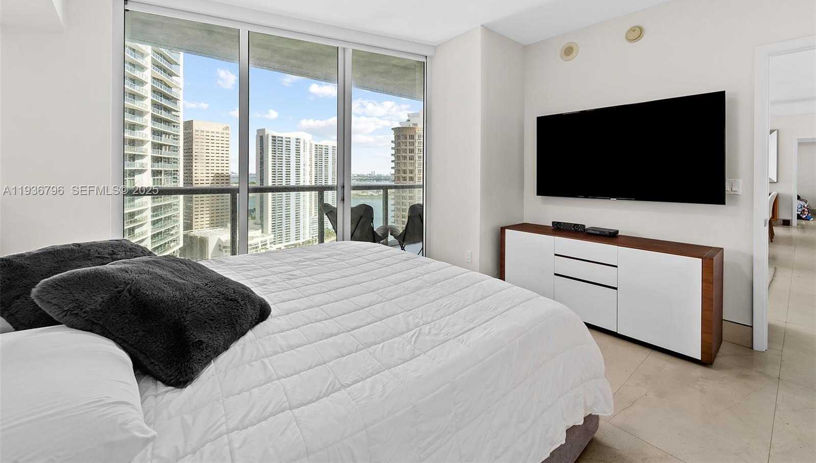 Imagen de Pequeño Objeto