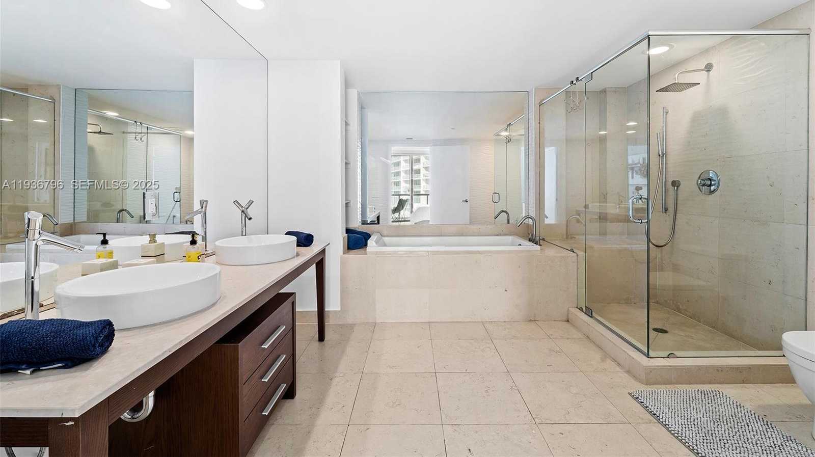 Imagen de Pequeño Objeto