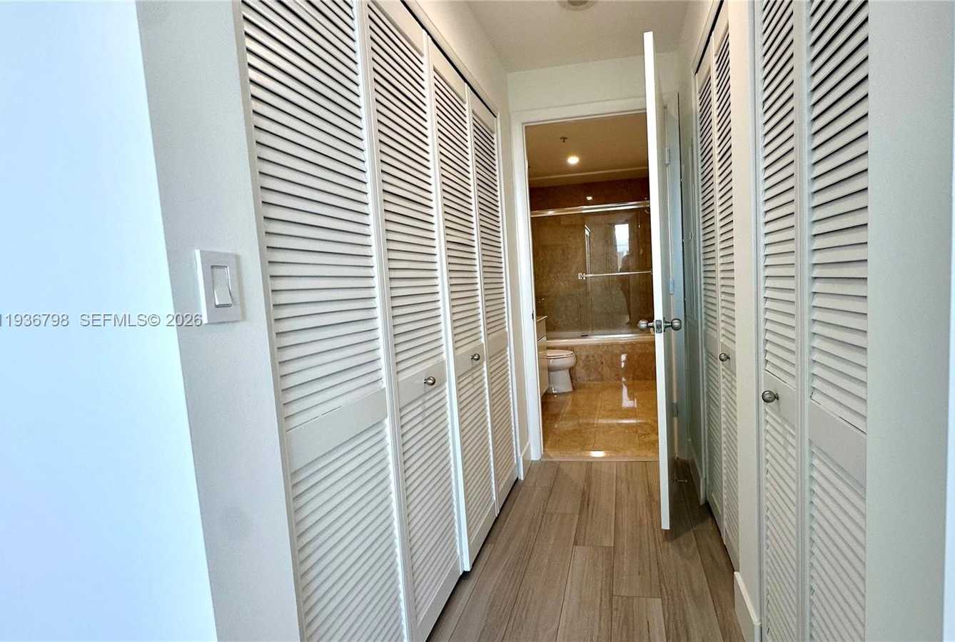 Small Image of 801 BRICKELL KEY BLVD #2707, Miami Number 20