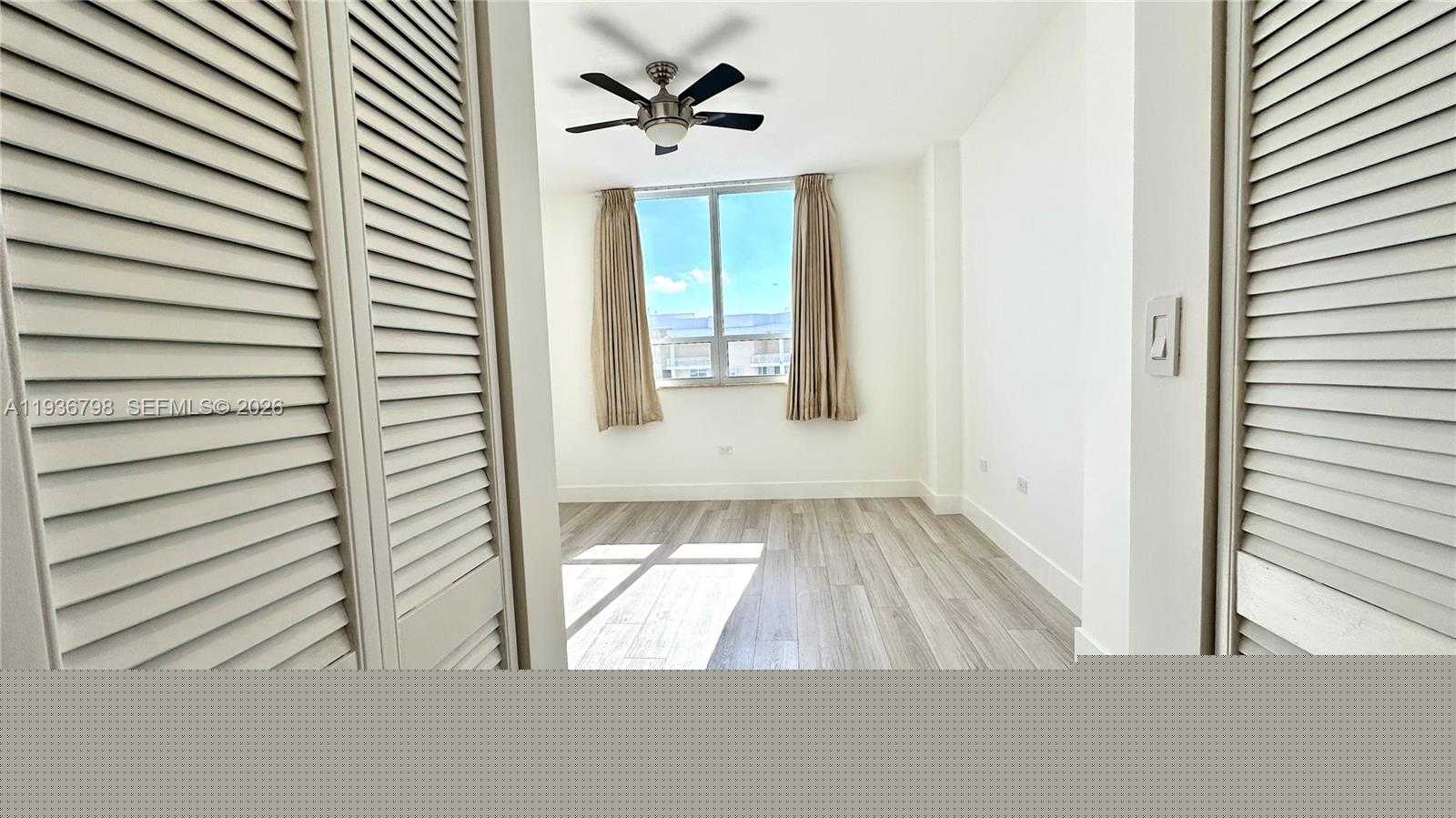 Small Image of 801 BRICKELL KEY BLVD #2707, Miami Number 8