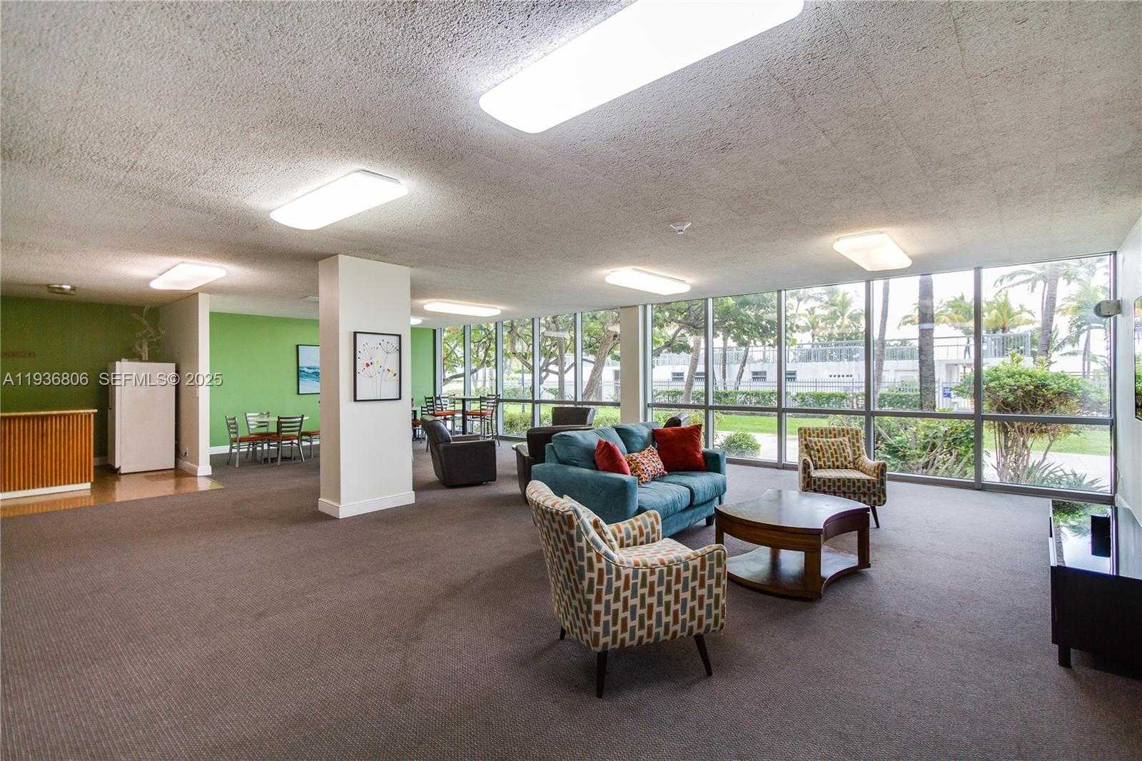 Small Image of 2655 COLLINS AVE #1710, Miami Beach Number 21