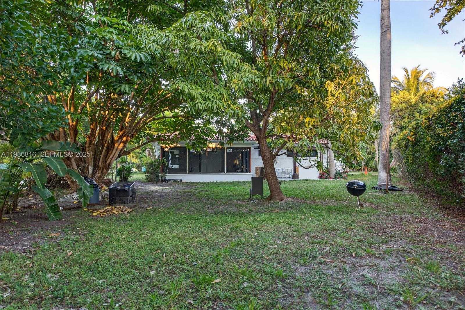 Imagen de Pequeño Objeto