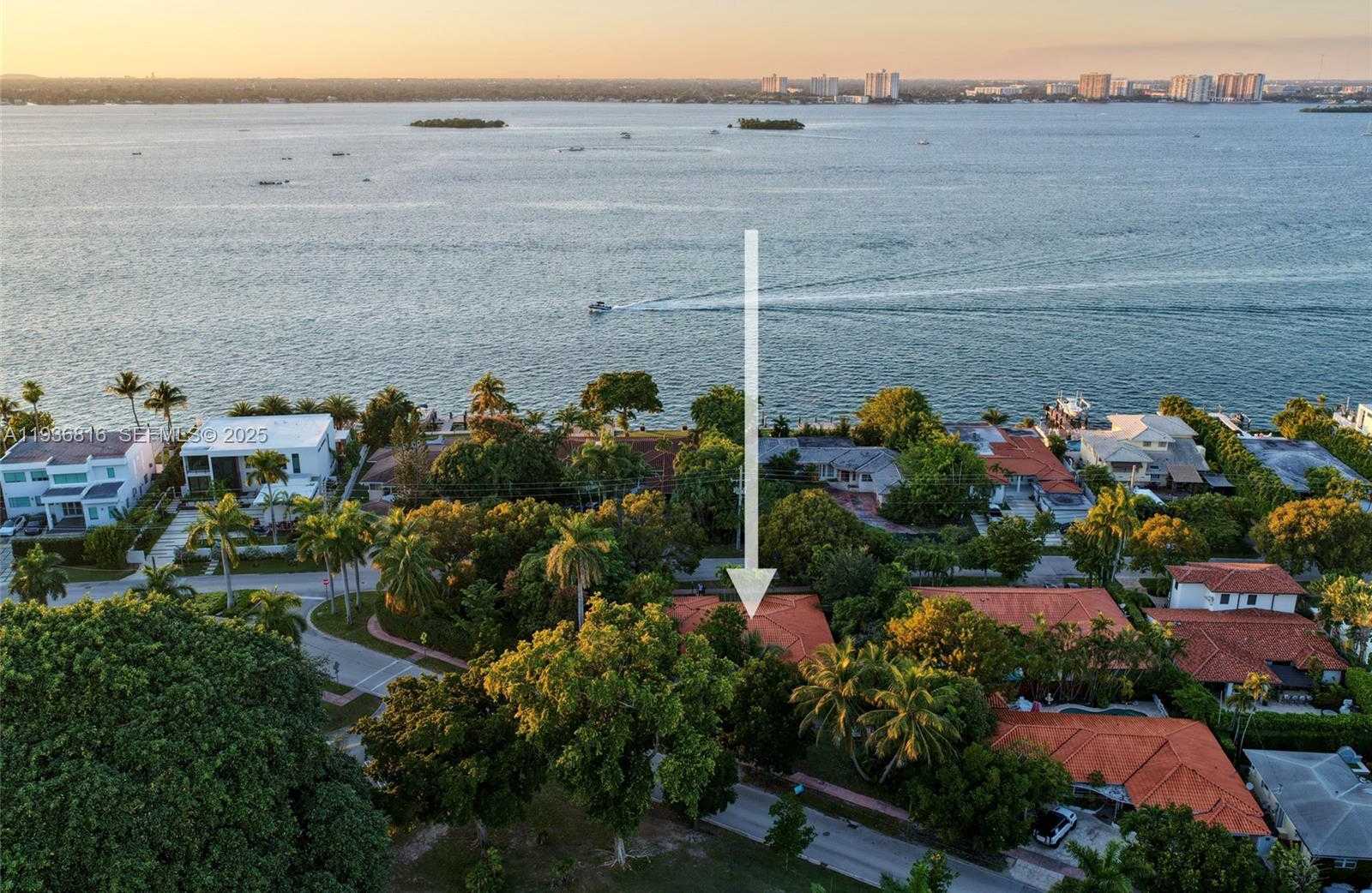 Imagen de Pequeño Objeto