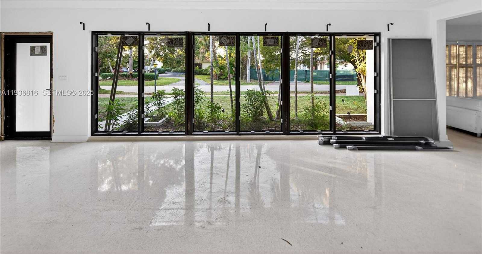 Imagen de Pequeño Objeto